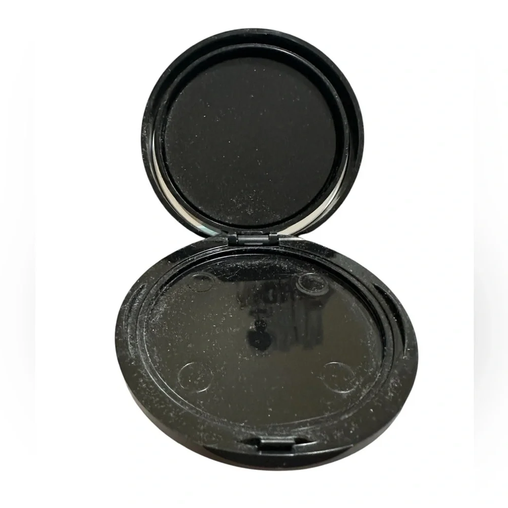 Sephora Powder Foundation✨ - Picture 4 of 4